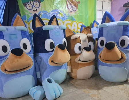 show de botargas de bluey y bingo para fiestas infantiles y cumpleaños